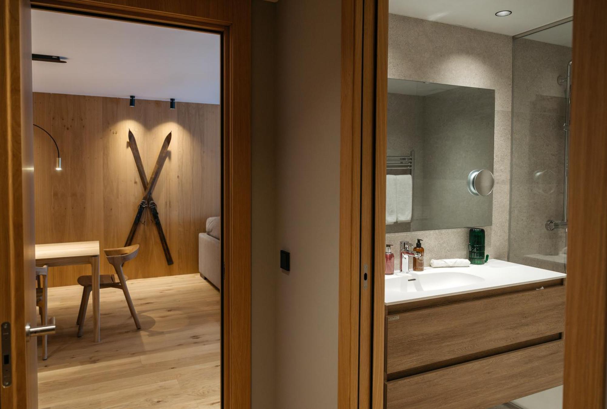Isard Residences By Leo エル・ターター エクステリア 写真