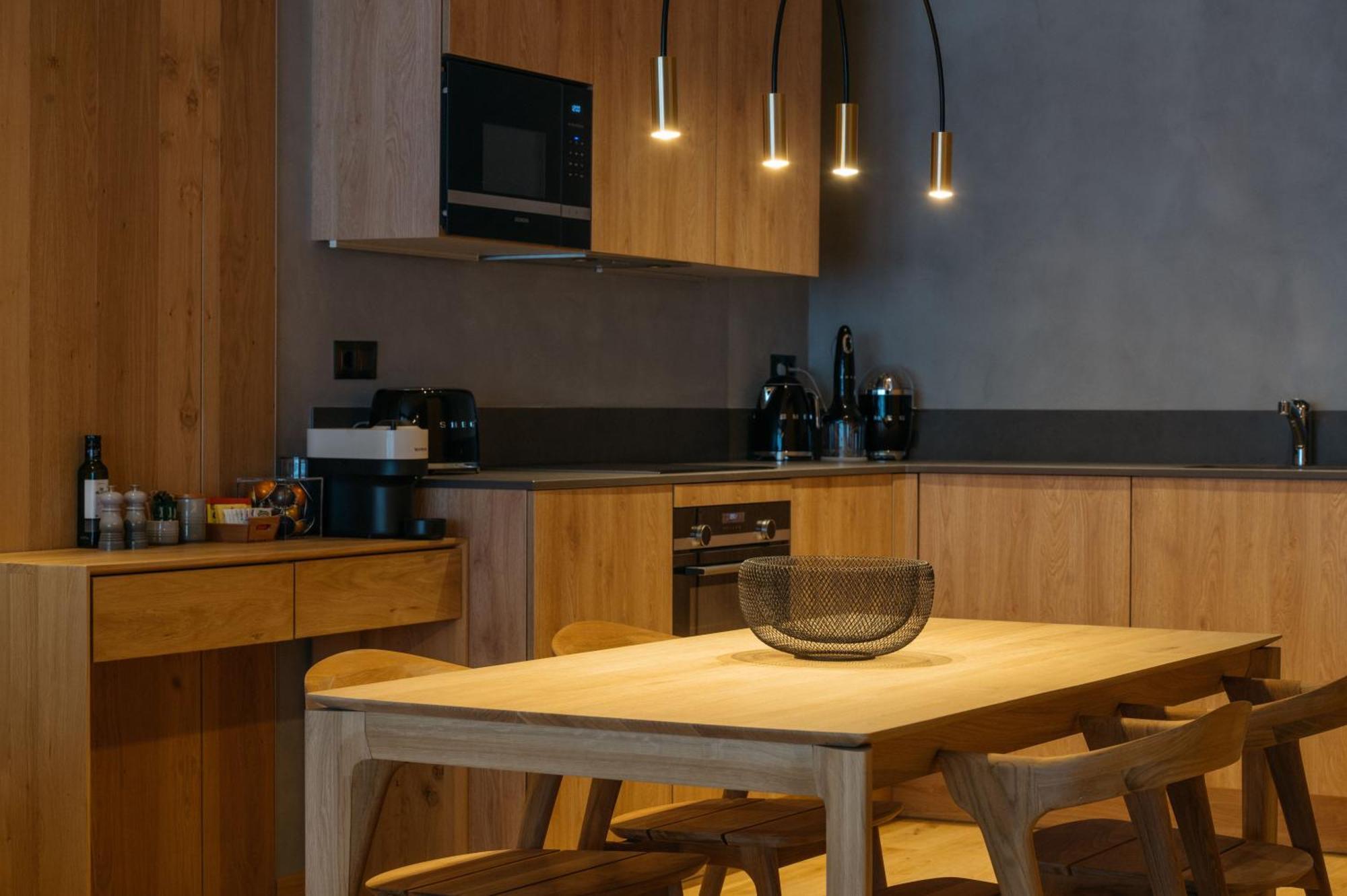 Isard Residences By Leo エル・ターター エクステリア 写真