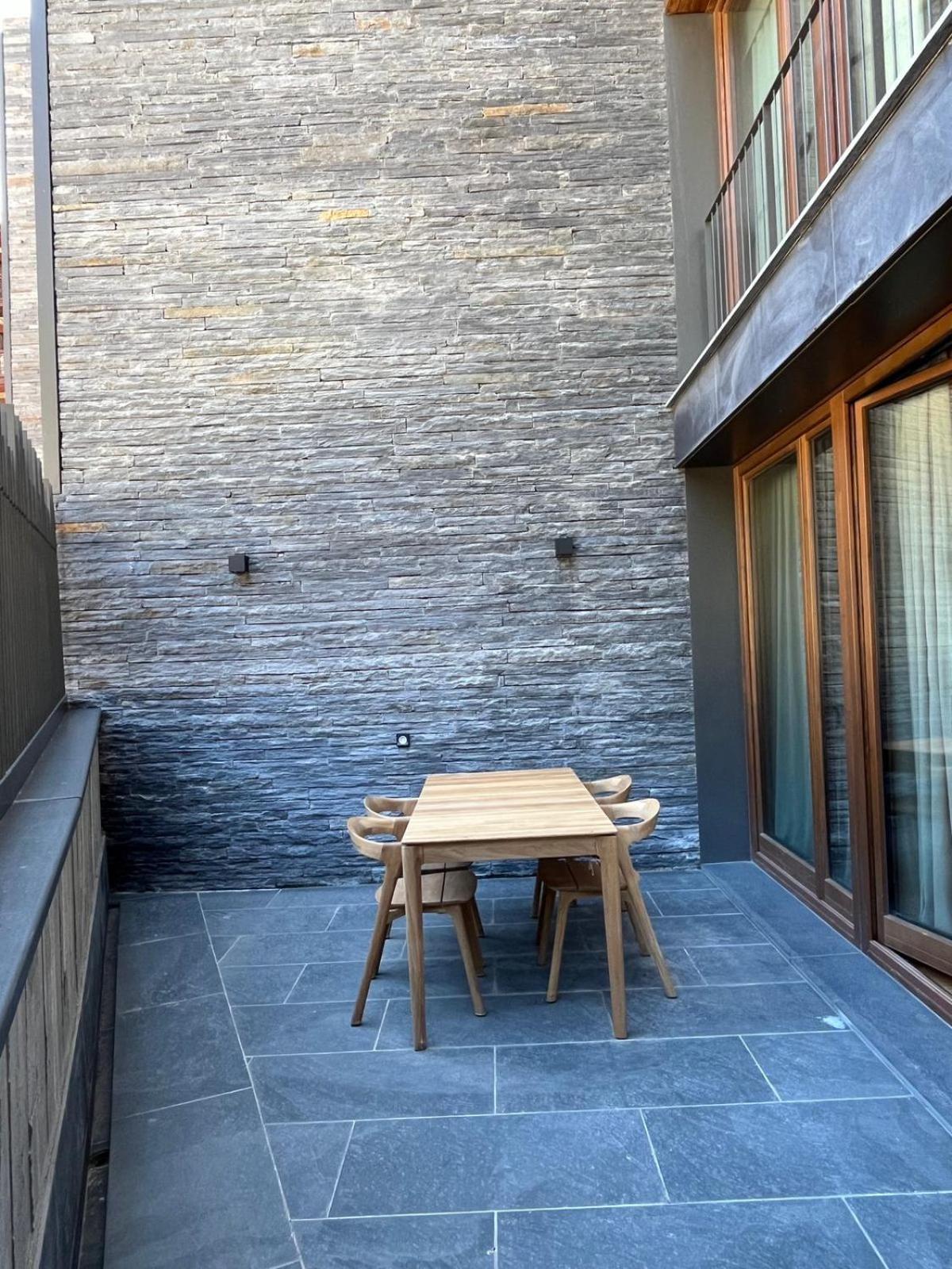 Isard Residences By Leo エル・ターター エクステリア 写真