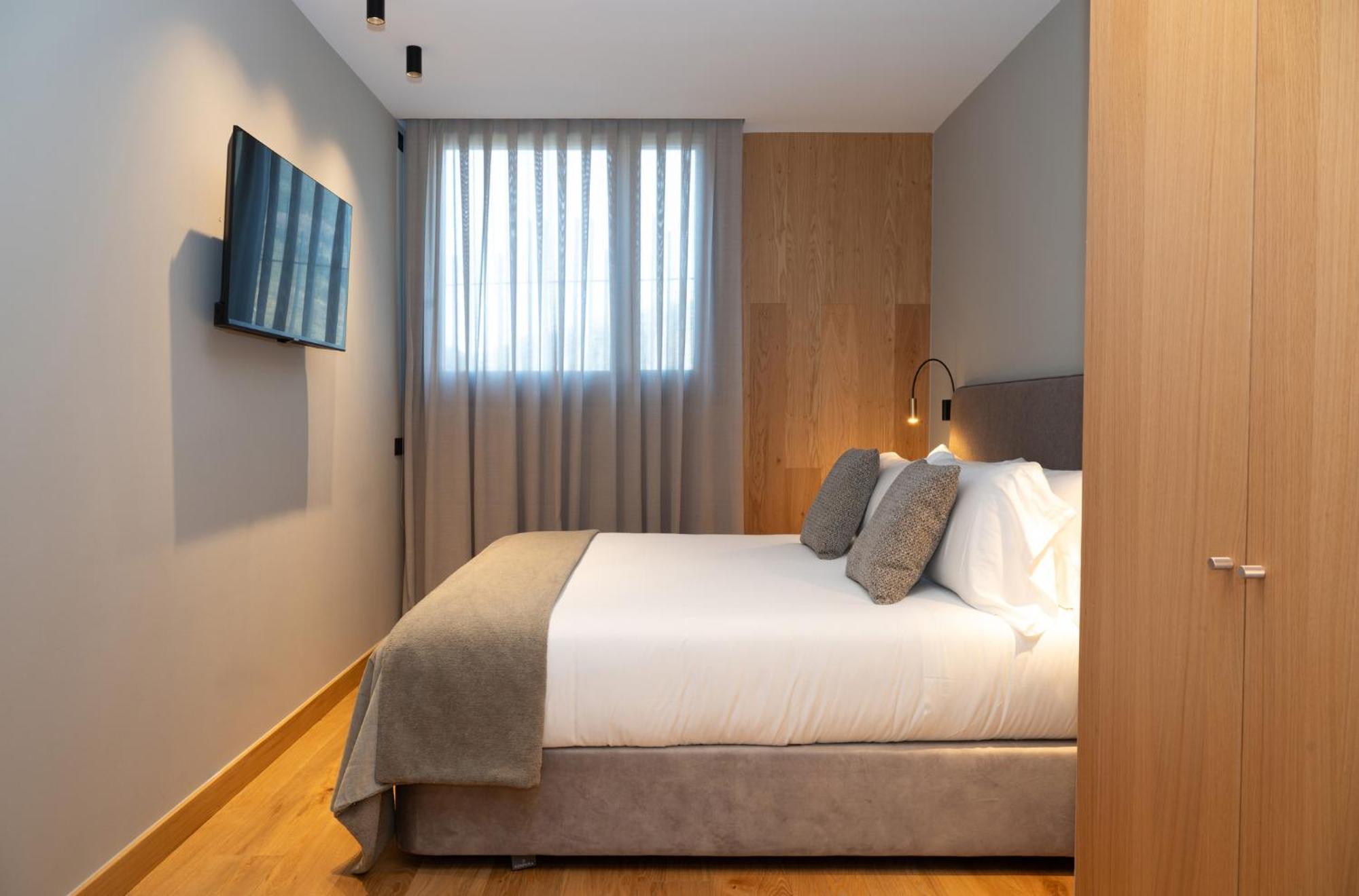 Isard Residences By Leo エル・ターター エクステリア 写真